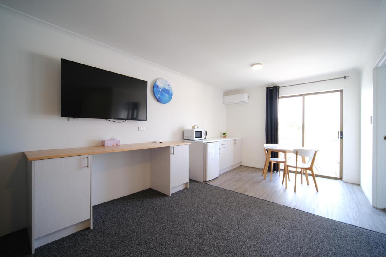 Lakeside Inn Wollongong Primbee Dış mekan fotoğraf