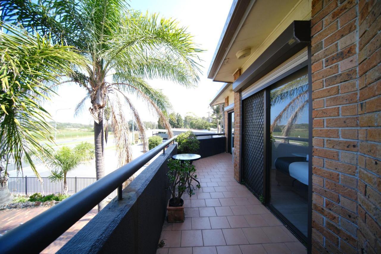Lakeside Inn Wollongong Primbee Dış mekan fotoğraf