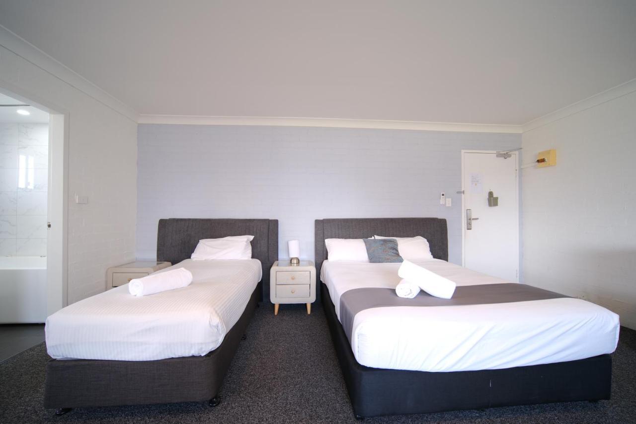 Lakeside Inn Wollongong Primbee Dış mekan fotoğraf
