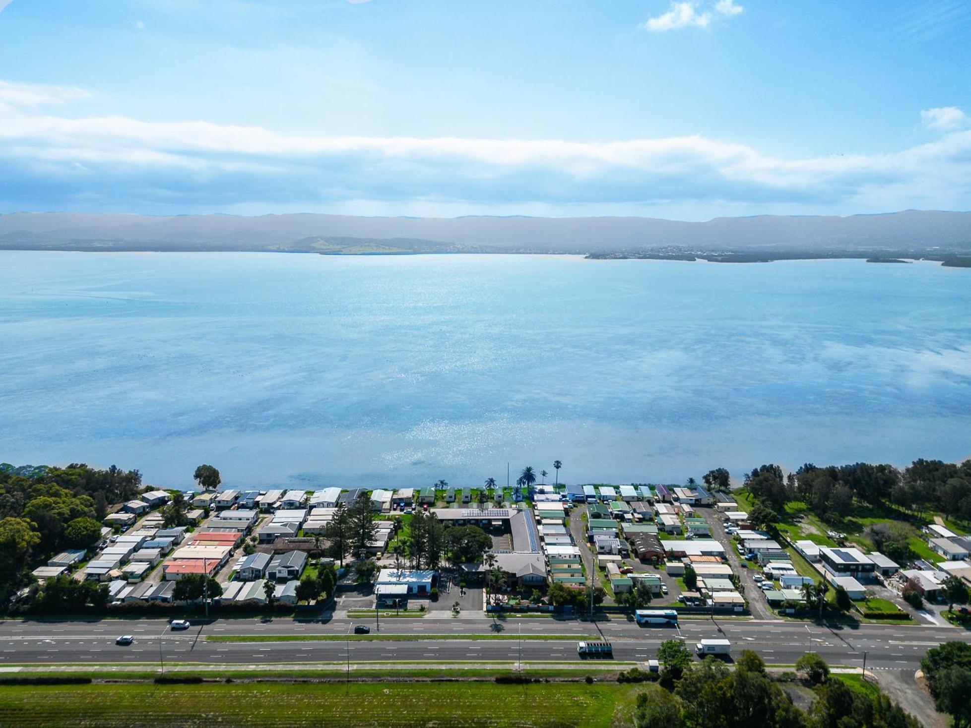 Lakeside Inn Wollongong Primbee Dış mekan fotoğraf