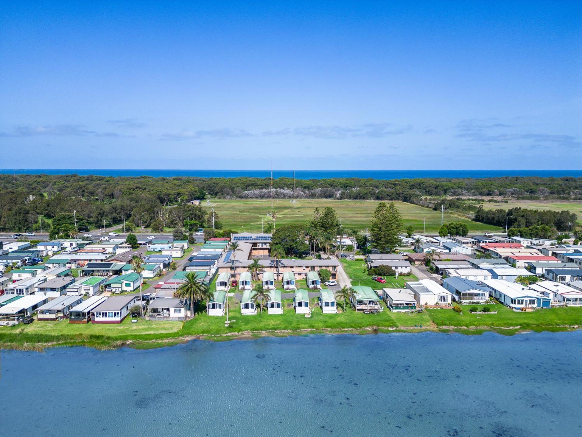 Lakeside Inn Wollongong Primbee Dış mekan fotoğraf