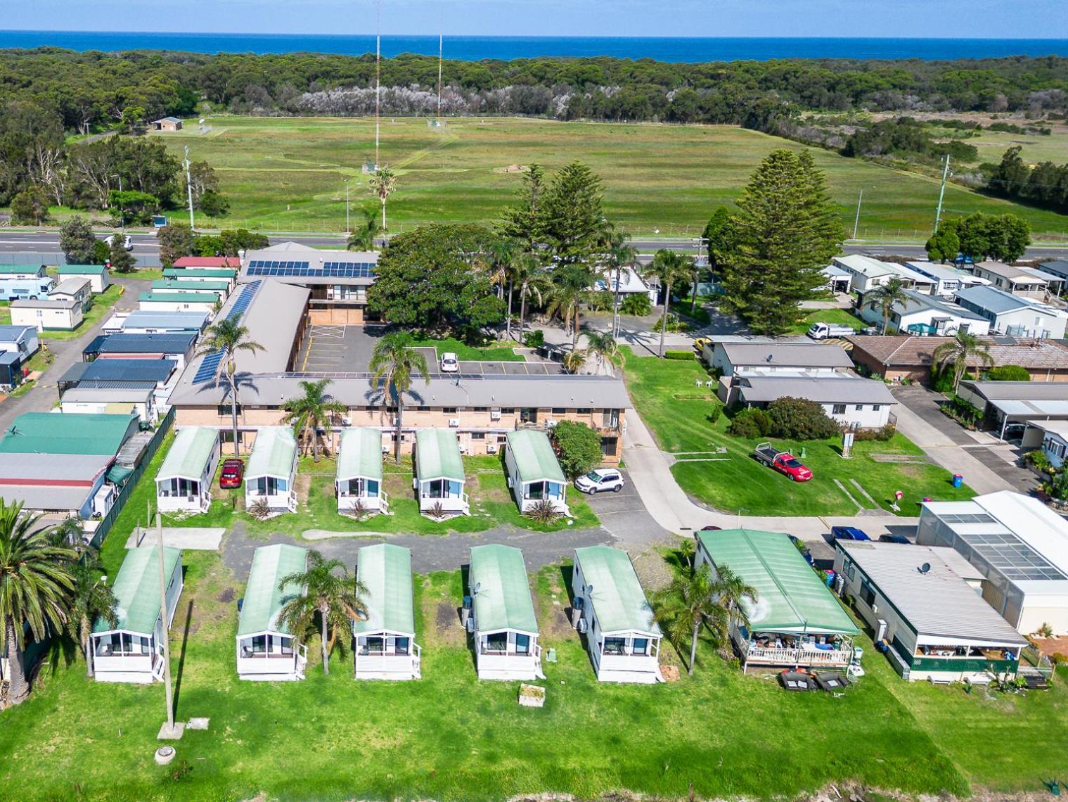 Lakeside Inn Wollongong Primbee Dış mekan fotoğraf