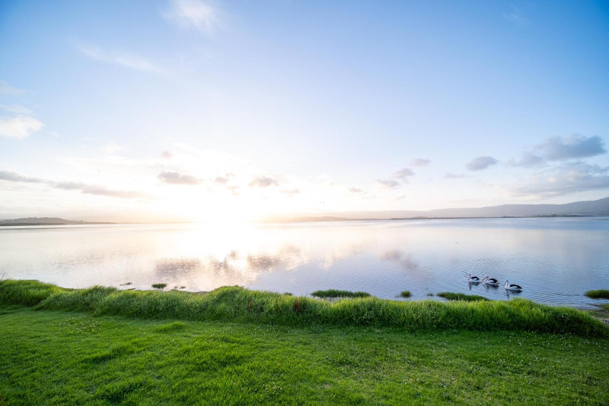 Lakeside Inn Wollongong Primbee Dış mekan fotoğraf