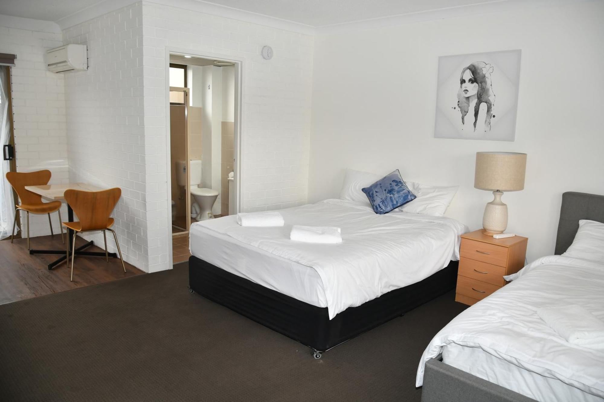 Lakeside Inn Wollongong Primbee Dış mekan fotoğraf