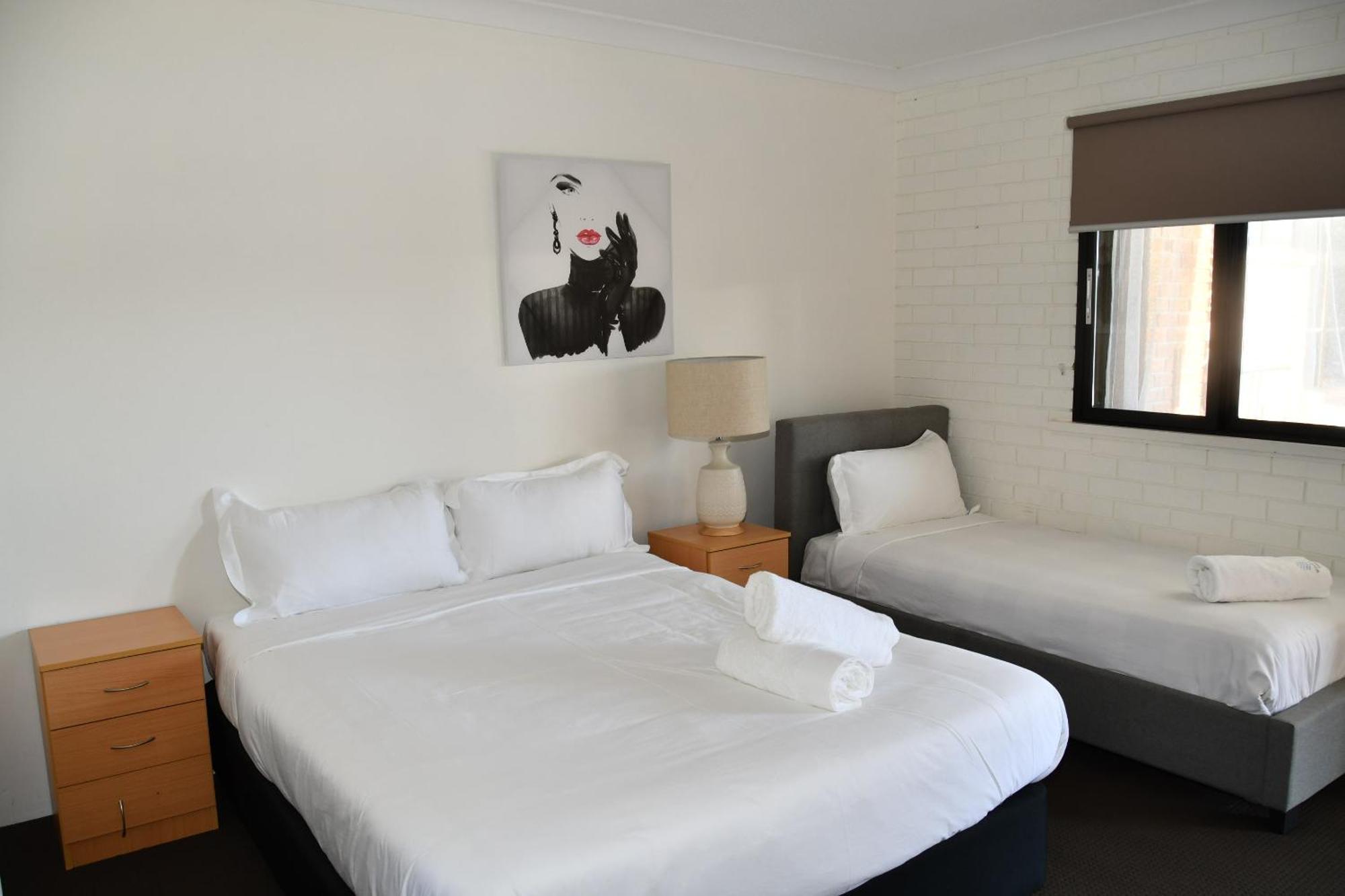 Lakeside Inn Wollongong Primbee Dış mekan fotoğraf