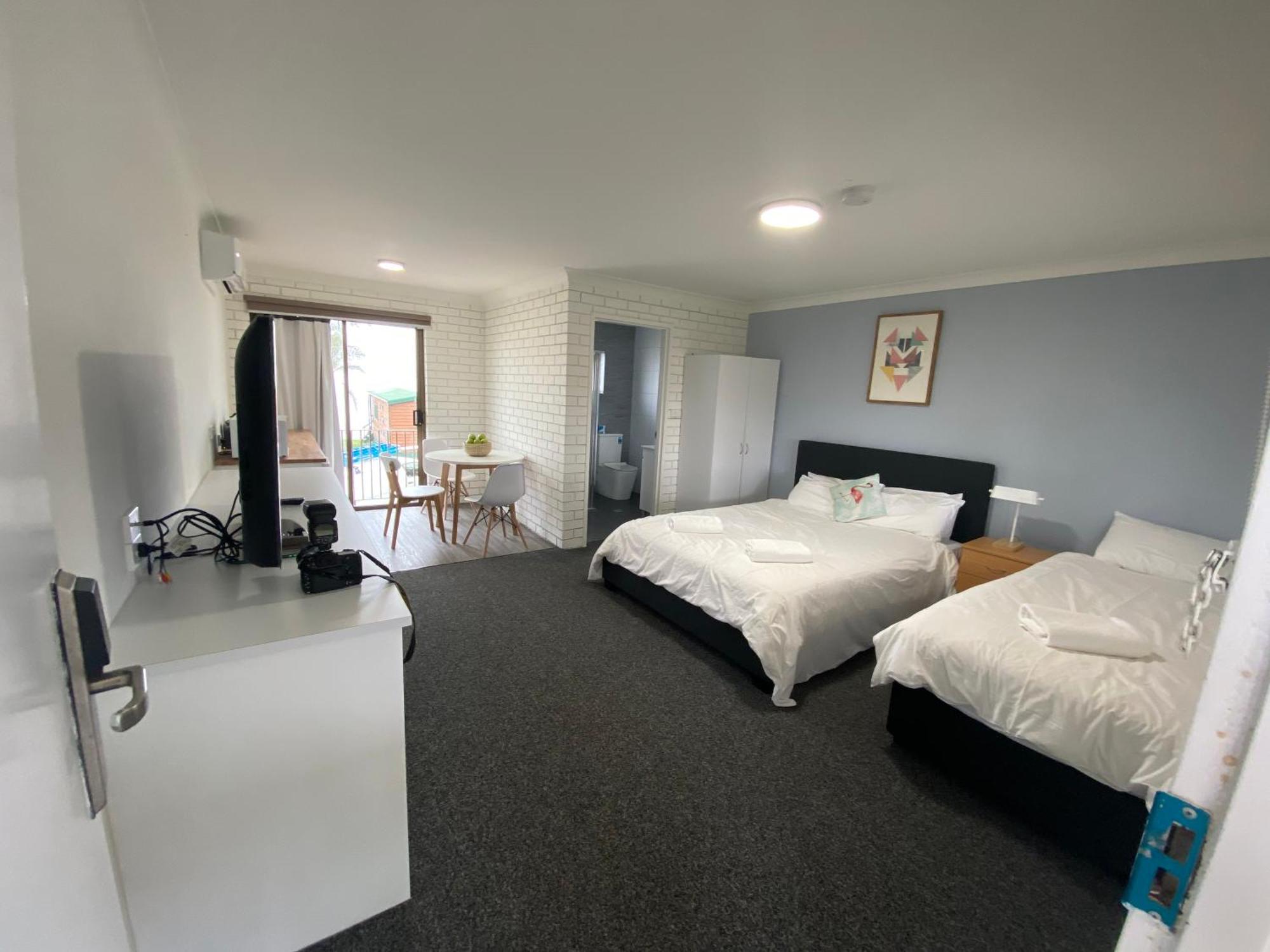 Lakeside Inn Wollongong Primbee Dış mekan fotoğraf